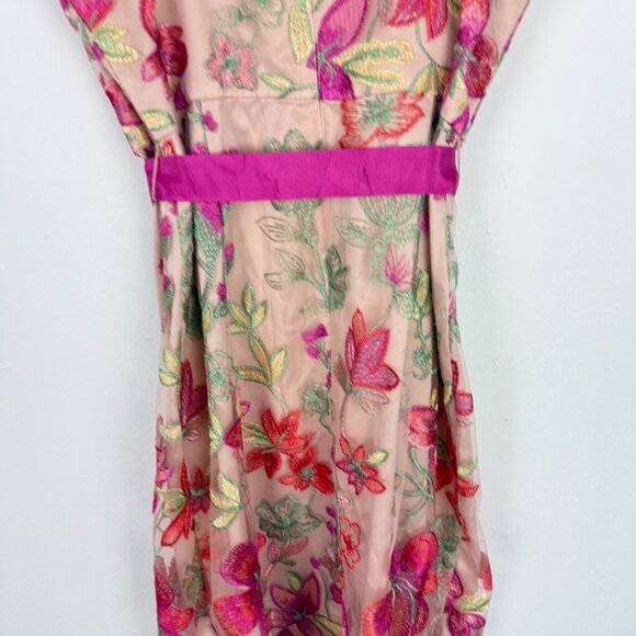 Eliza J Embroidered Sheath Dress Floral V-Neck Sleeveless Pink Size 6 EUC - Picture 10 of 16